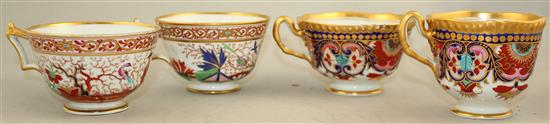 A Flight Barr & Barr Imari palette porcelain trio, c.1820, and two cups and a saucer, 15cm